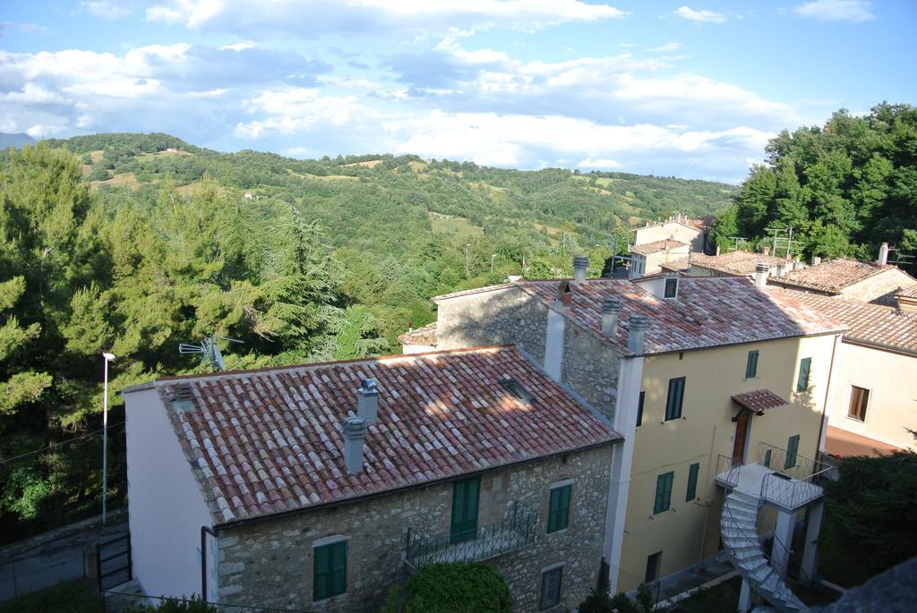 Hotel Locanda La Pieve Semproniano Exterior foto