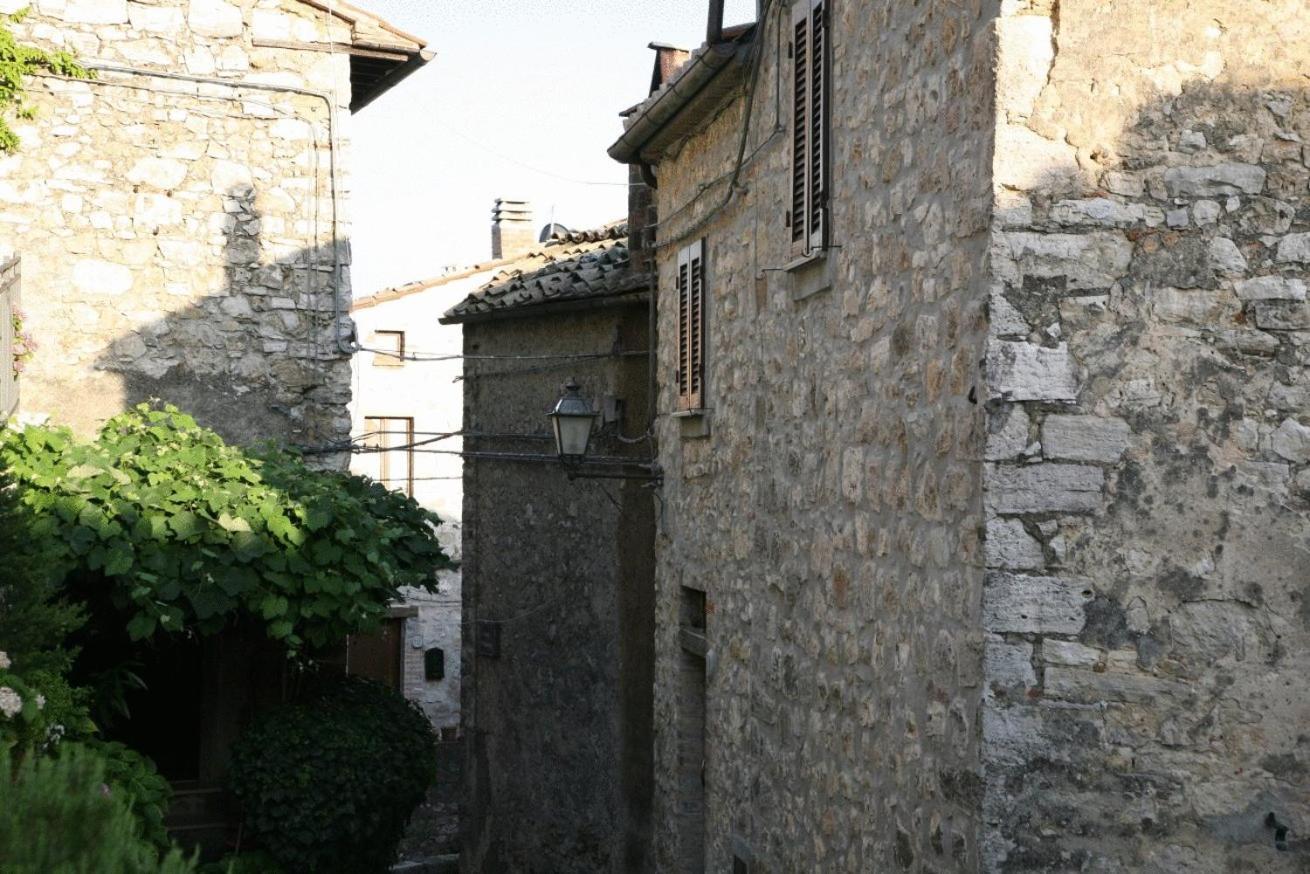 Hotel Locanda La Pieve Semproniano Exterior foto